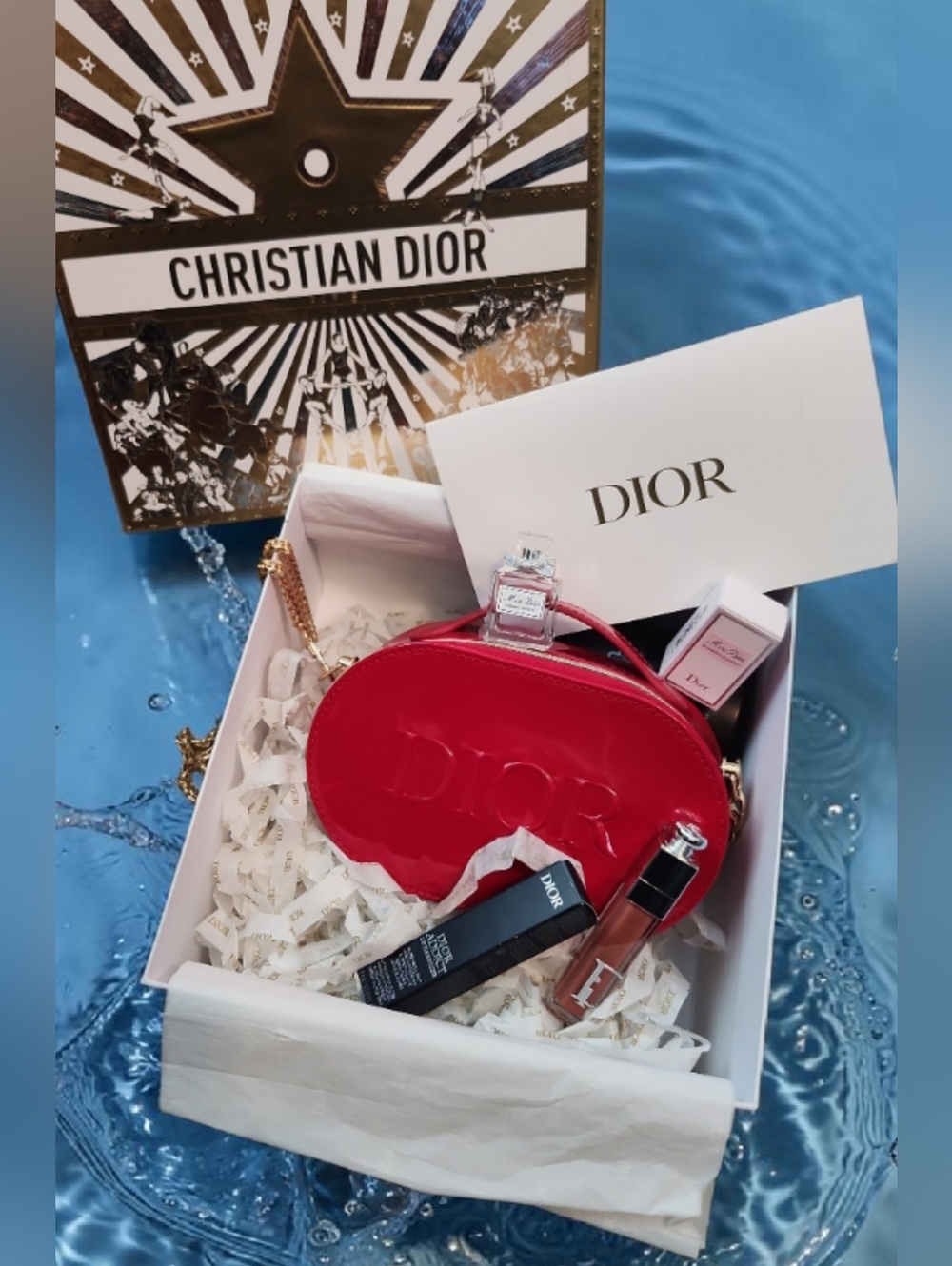 Dior Red Patent Leather Cosmetic Crossbody Bag with Gold Chain -NEW - Picture 2 of 9